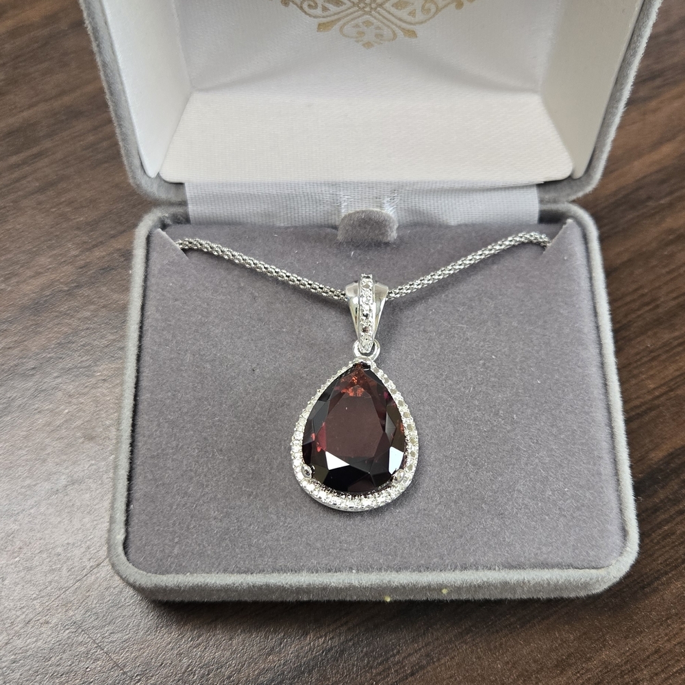 Elegant Silver and Red Pendant Necklace